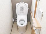 トイレリフォーム明るく使いやすい、バリアフリーのトイレ